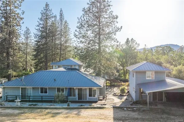 $967,000 | 50711 Road 426, Oakhurst, CA 93644