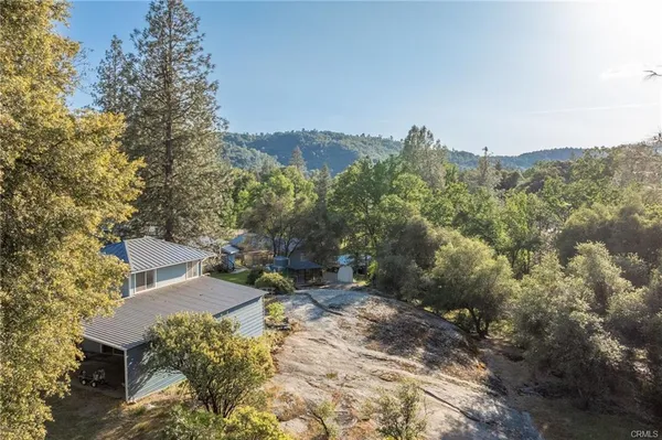 $967,000 | 50711 Road 426, Oakhurst, CA 93644