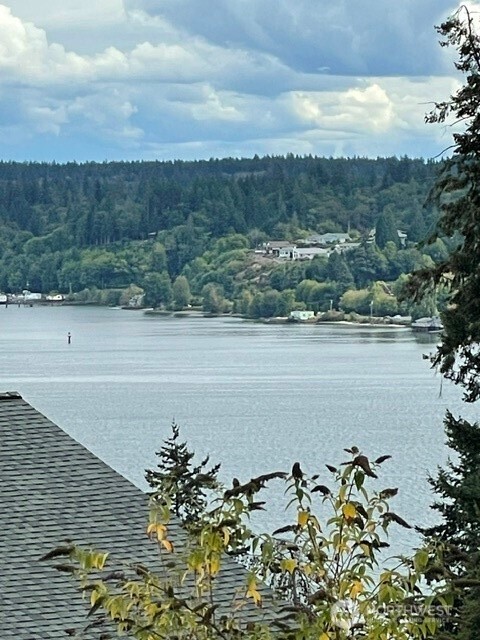 1653 Sound Ridge Drive Bremerton, WA 98312 - Photo 3 of 11 Gallery Image 3