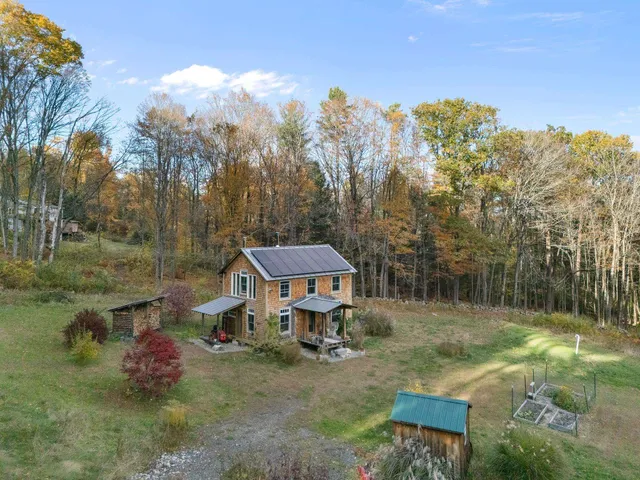 $500,000 | 137 Pleasant Valley Road, Brattleboro, VT 05301