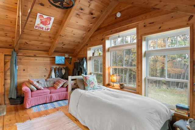 $415,000 | 137 Pleasant Valley Road, Brattleboro, VT 05301