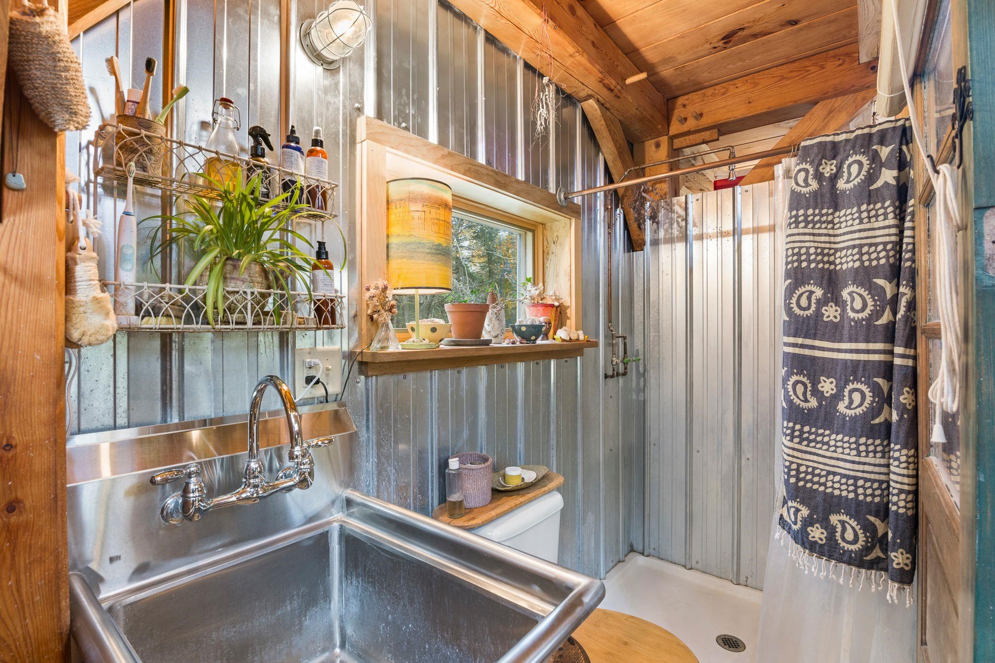 137 Pleasant Valley Road Brattleboro, VT 05301 - Photo 14 of 33