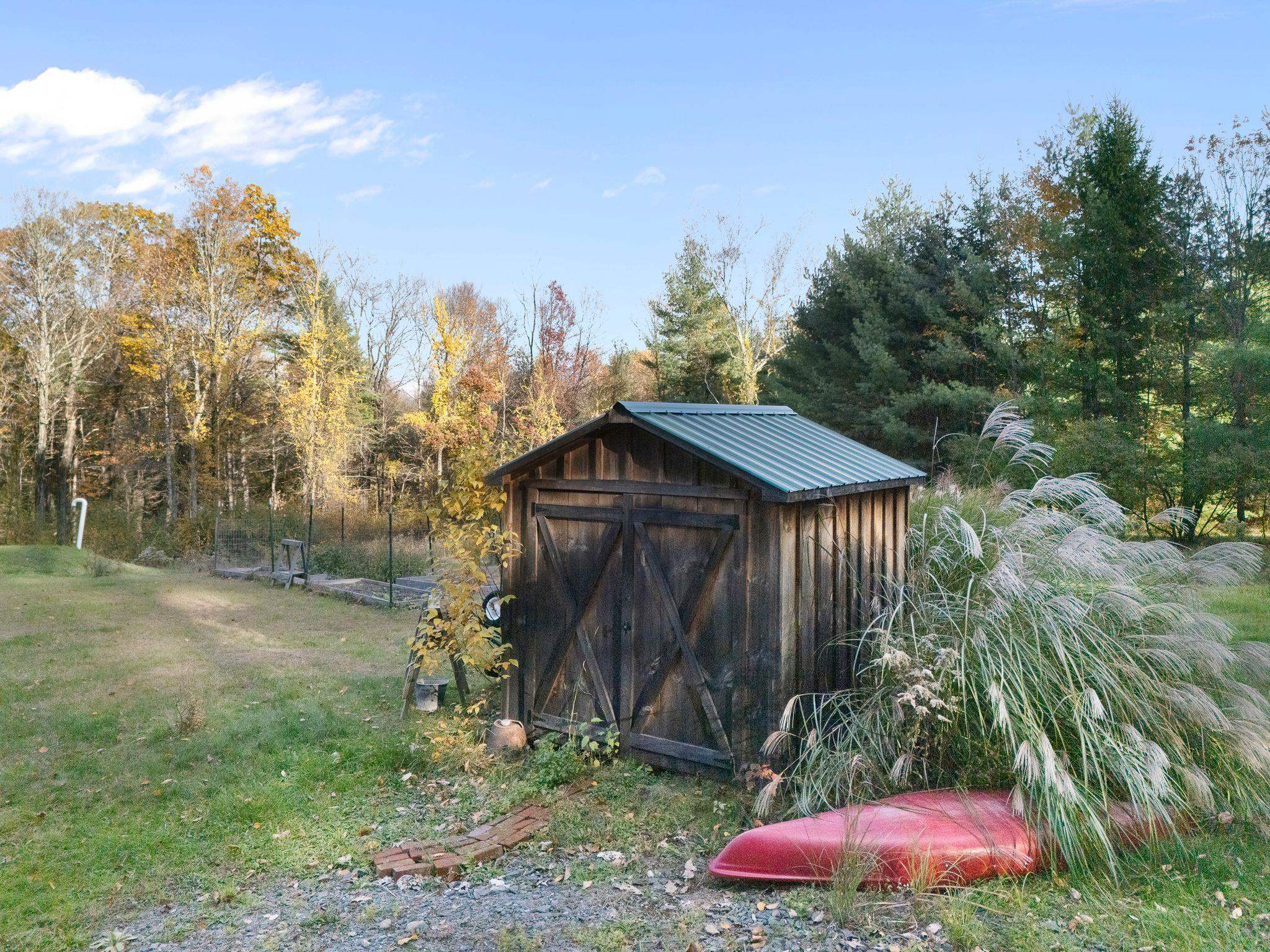 137 Pleasant Valley Road Brattleboro, VT 05301 - Photo 17 of 34