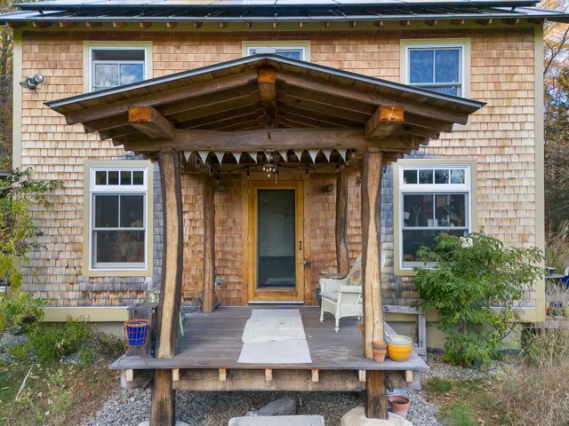 $415,000 | 137 Pleasant Valley Road, Brattleboro, VT 05301