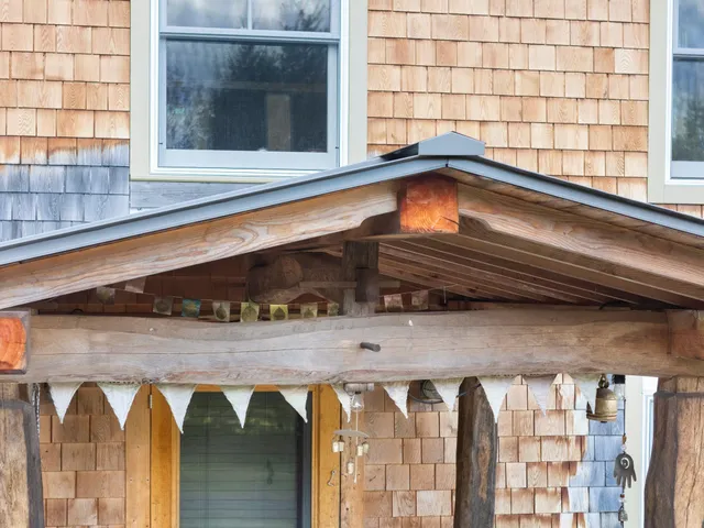 $500,000 | 137 Pleasant Valley Road, Brattleboro, VT 05301