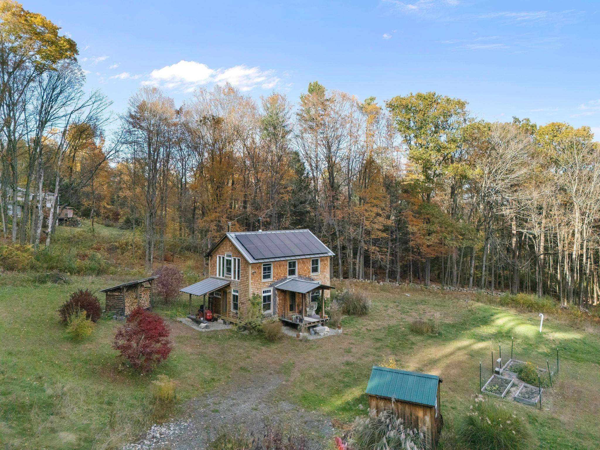 137 Pleasant Valley Road Brattleboro, VT 05301 - Photo 2 of 33