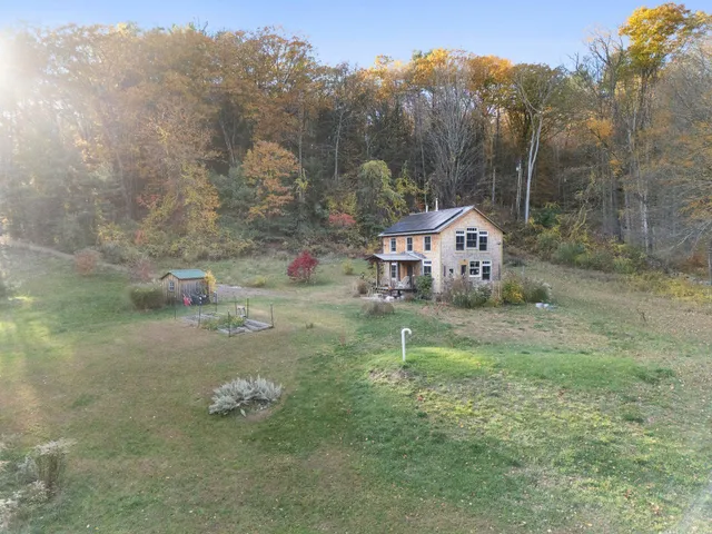 $500,000 | 137 Pleasant Valley Road, Brattleboro, VT 05301