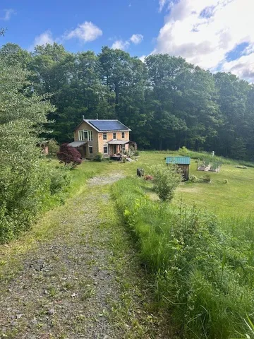 $389,000 | 137 Pleasant Valley Road, Brattleboro, VT 05301
