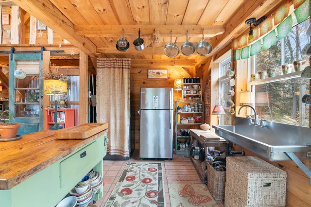 $415,000 | 137 Pleasant Valley Road, Brattleboro, VT 05301