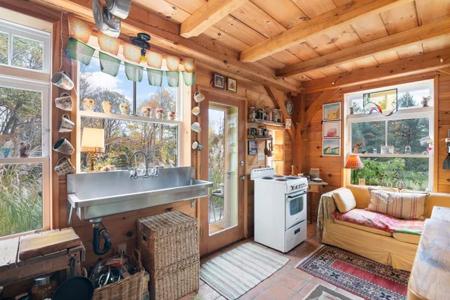 $415,000 | 137 Pleasant Valley Road, Brattleboro, VT 05301