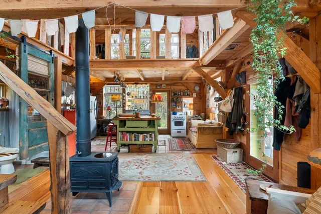 $415,000 | 137 Pleasant Valley Road, Brattleboro, VT 05301