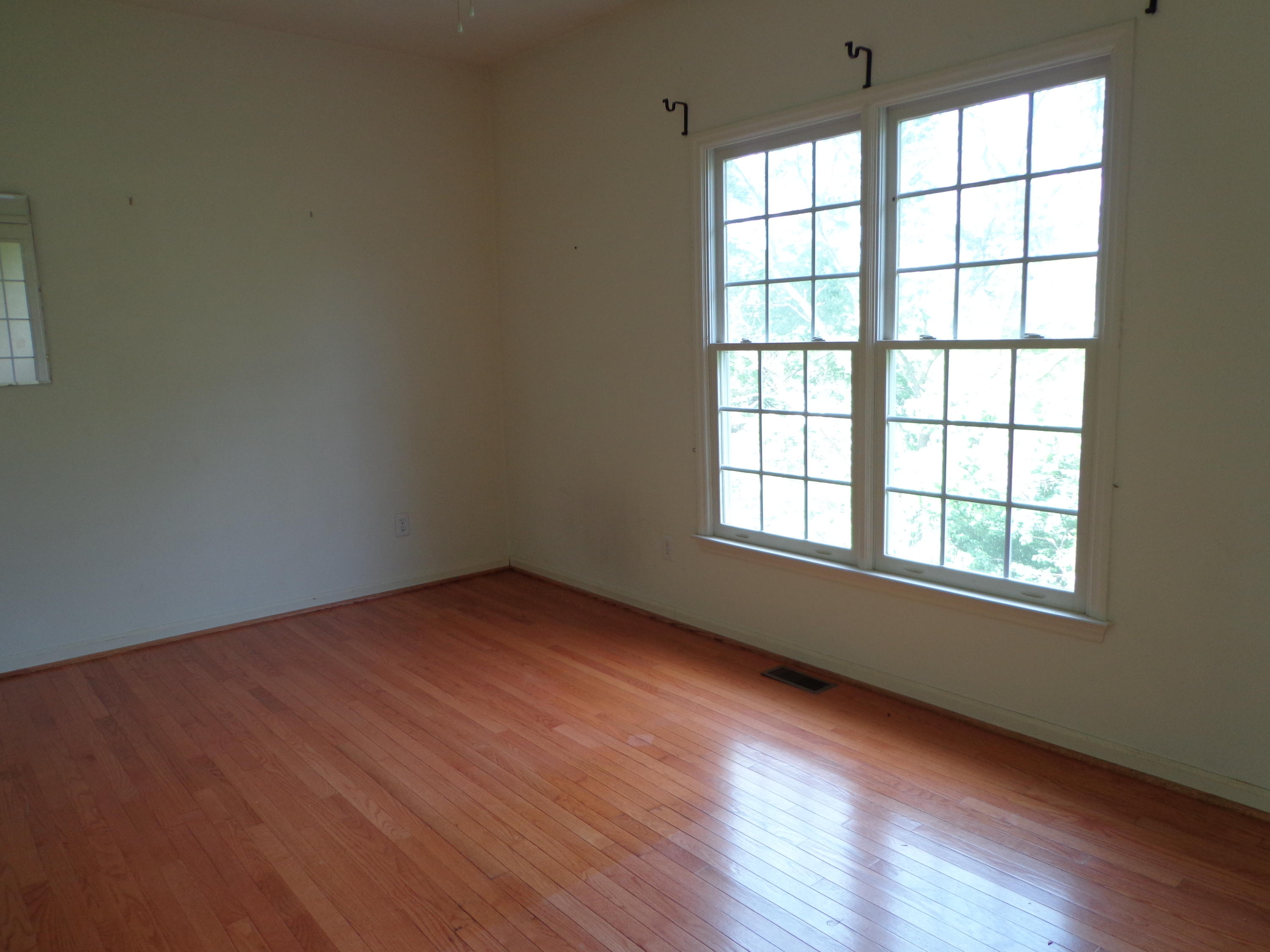 562 Deer Ridge Lane Vinton, VA 24179 - Photo 6 of 36 DSC01207