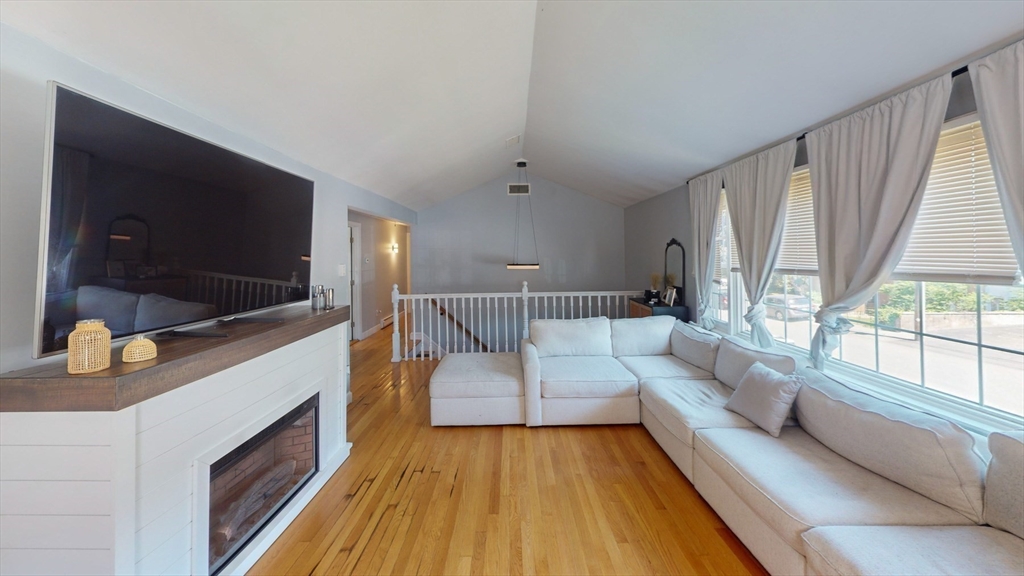 11 Lansing Road Lynn, MA 01904 - Photo 5 of 29