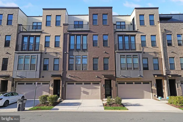 $5,200 | 14383 Beckett Glen Circle, Chantilly, VA 20151