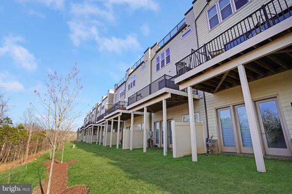 $5,200 | 14383 Beckett Glen Circle, Chantilly, VA 20151