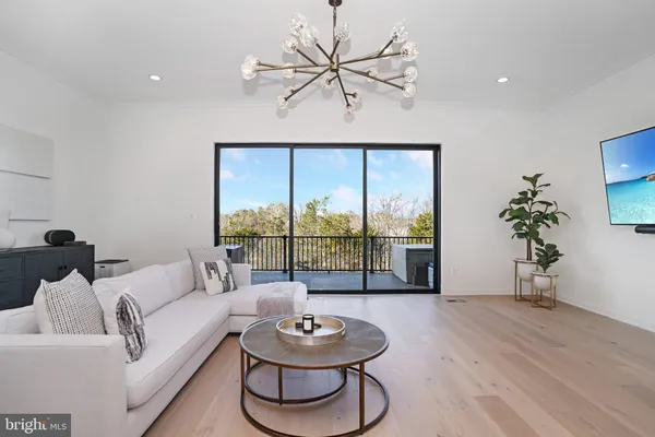 $5,200 | 14383 Beckett Glen Circle, Chantilly, VA 20151