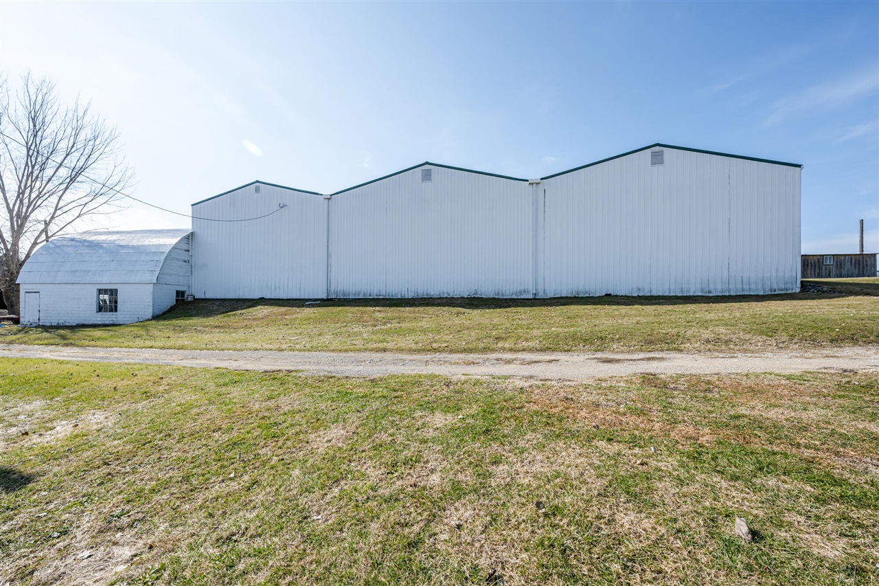 2993 East Lemon Creek Road Berrien Springs, MI 49103 - Photo 8 of 39