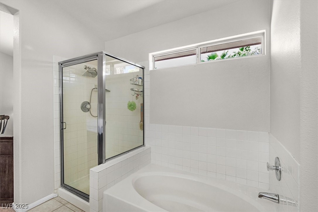 130 Park Ridge Lane Henderson, NV 89002 - Photo 22 of 69 Full bath featuring a shower stall, plenty of natu