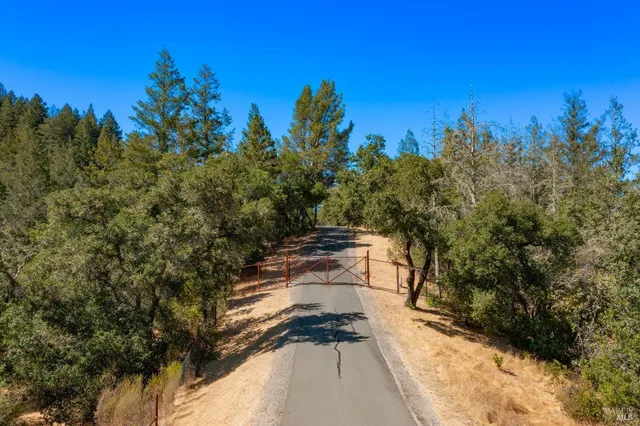 $3,500,000 | 1260 Emerald Ranch Road, Healdsburg, CA 95448