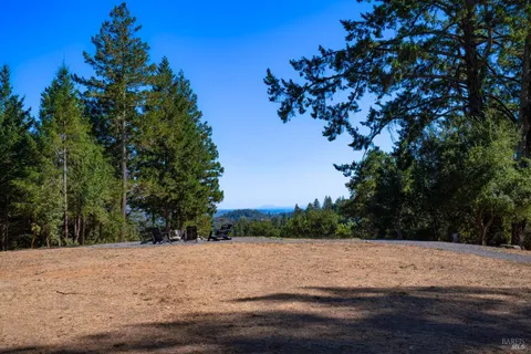 $3,500,000 | 1260 Emerald Ranch Road, Healdsburg, CA 95448