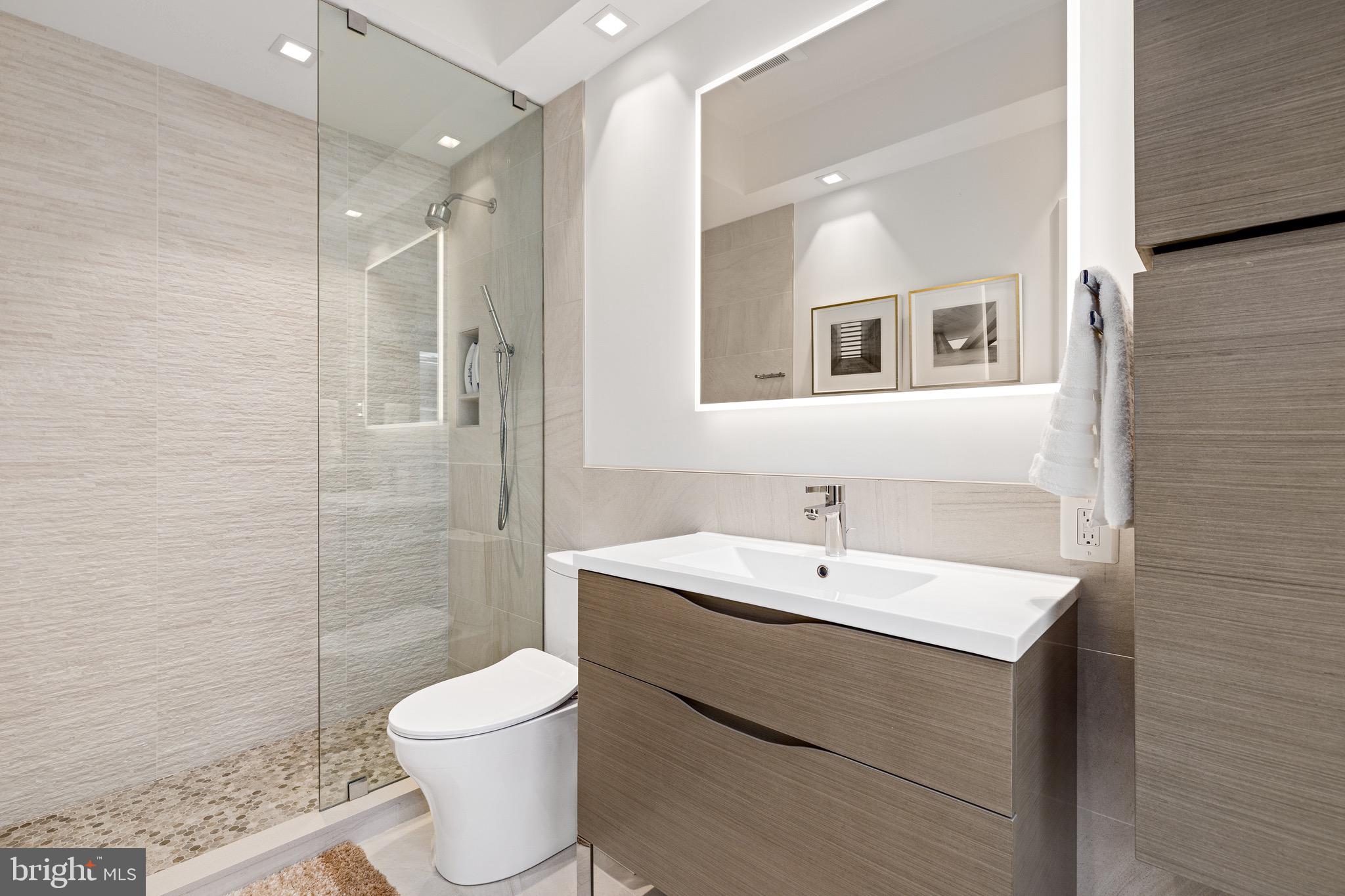 328 I Street Southeast Washington, DC 20003 - Photo 26 of 37 Ensuite Bath