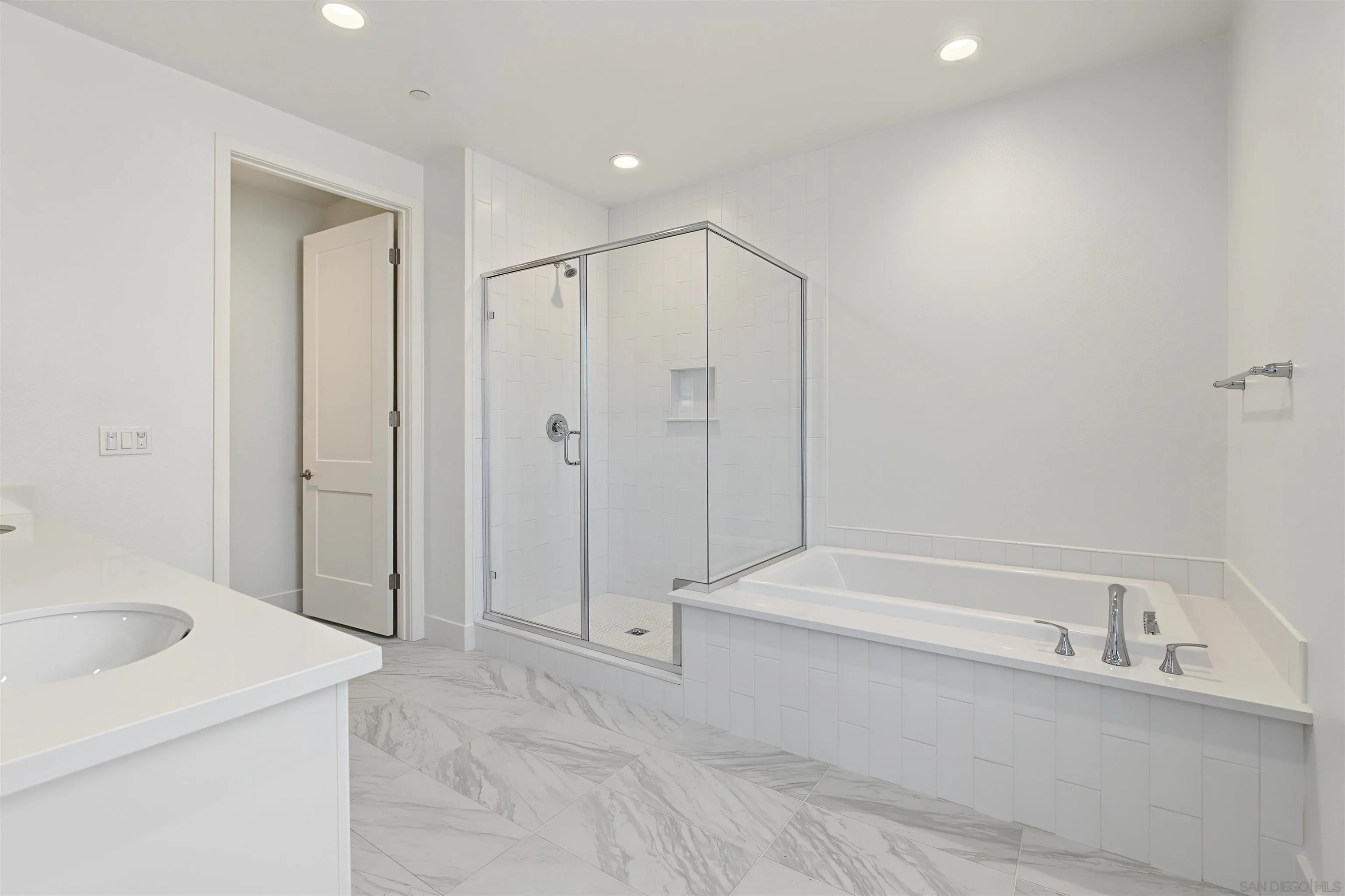 3476 Butler Place Escondido, CA 92027 - Photo 13 of 23 Gallery Image 13