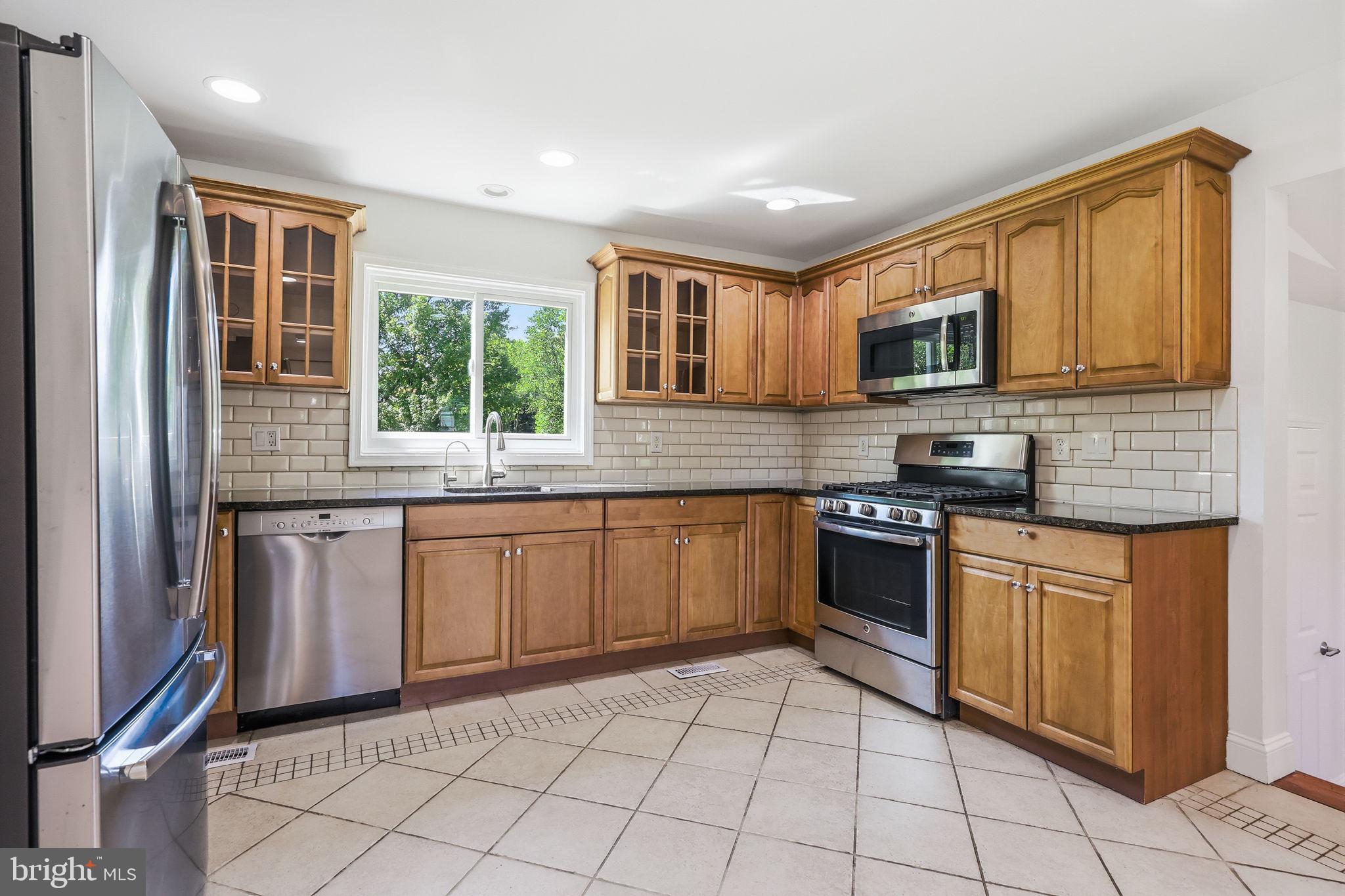 34 Woosamonsa Road Pennington, NJ 08534 - Photo 7 of 46 Gallery Image 7