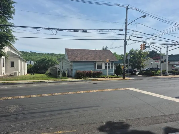 $125,000 | 215 West Washington Avenue, Washington, NJ 07882