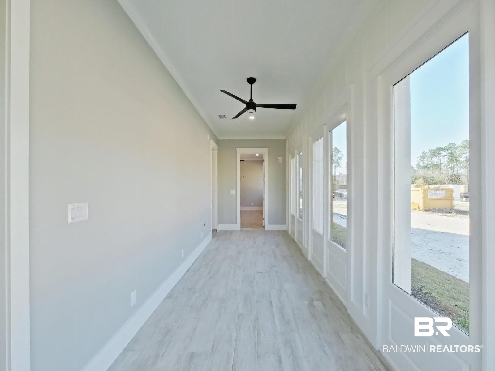 832 Inlet Circle Gulf Shores, AL 36542 - Photo 13 of 36 Sunroom