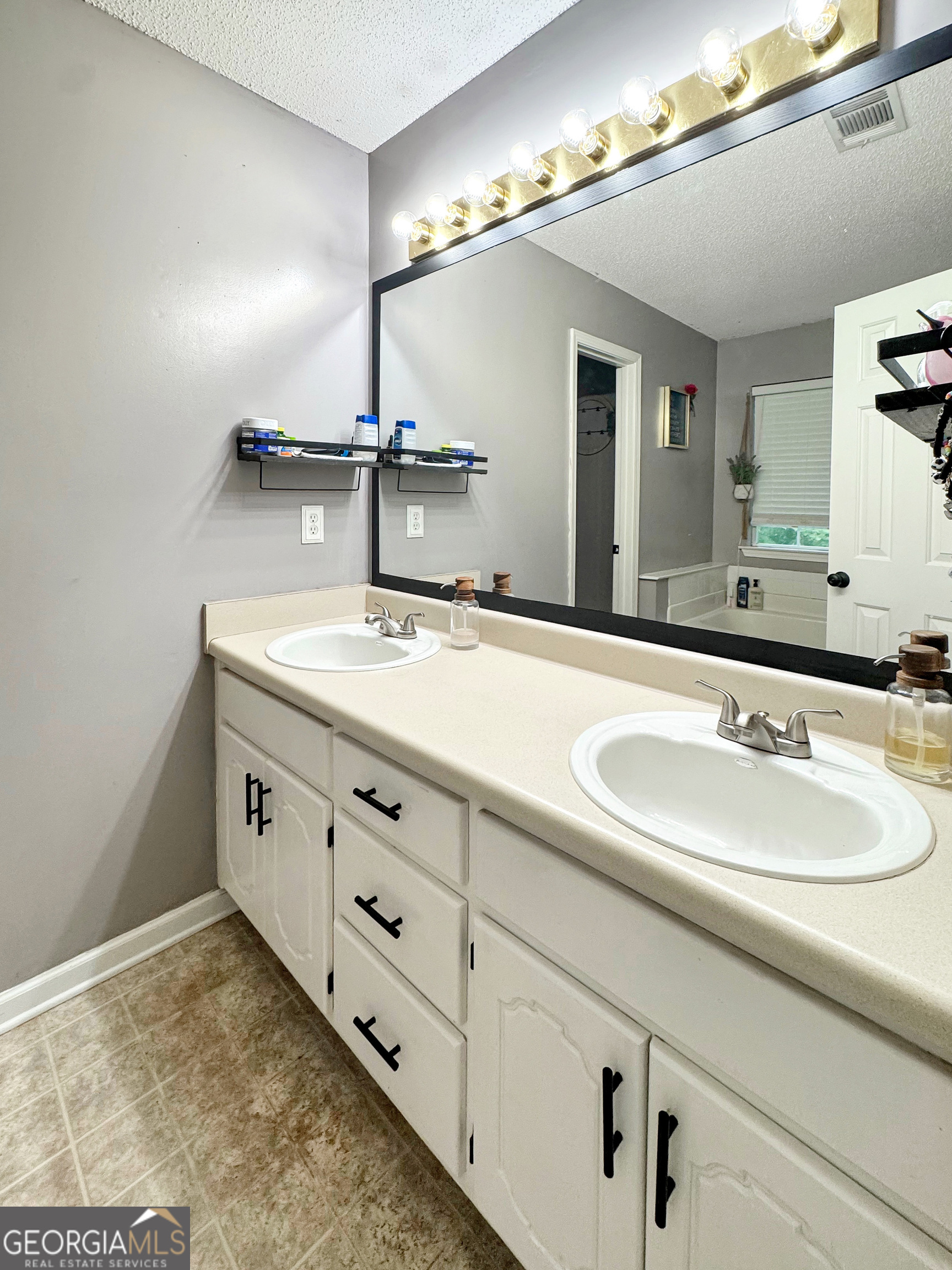 146 Henry Higgins Road Jackson, GA 30233 - Photo 10 of 18