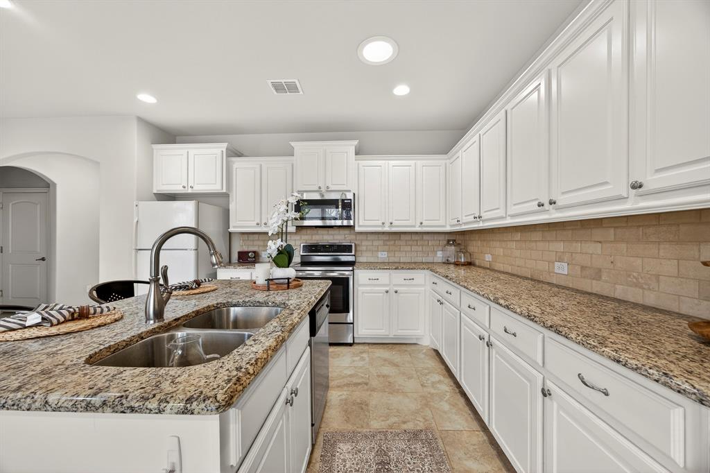 1815 Ladera Way, Unit 1815 Mansfield, TX 76063 - Photo 13 of 24