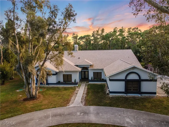 $944,900 | 706 Southwest 6th Street, Cape Coral, FL 33991