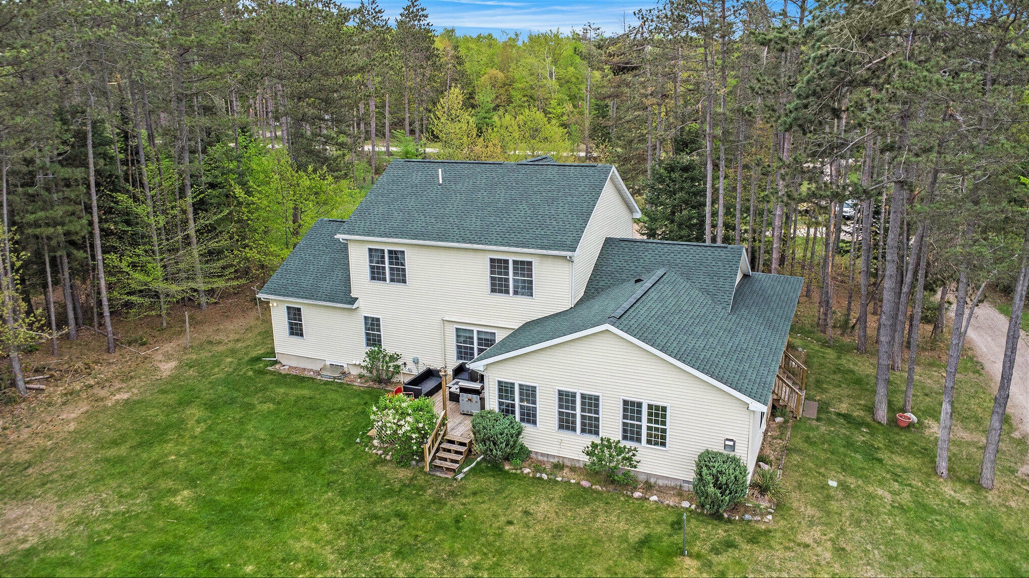 10516 Munger Road Afton, MI 49705 - Photo 4 of 43 Gallery Image 4