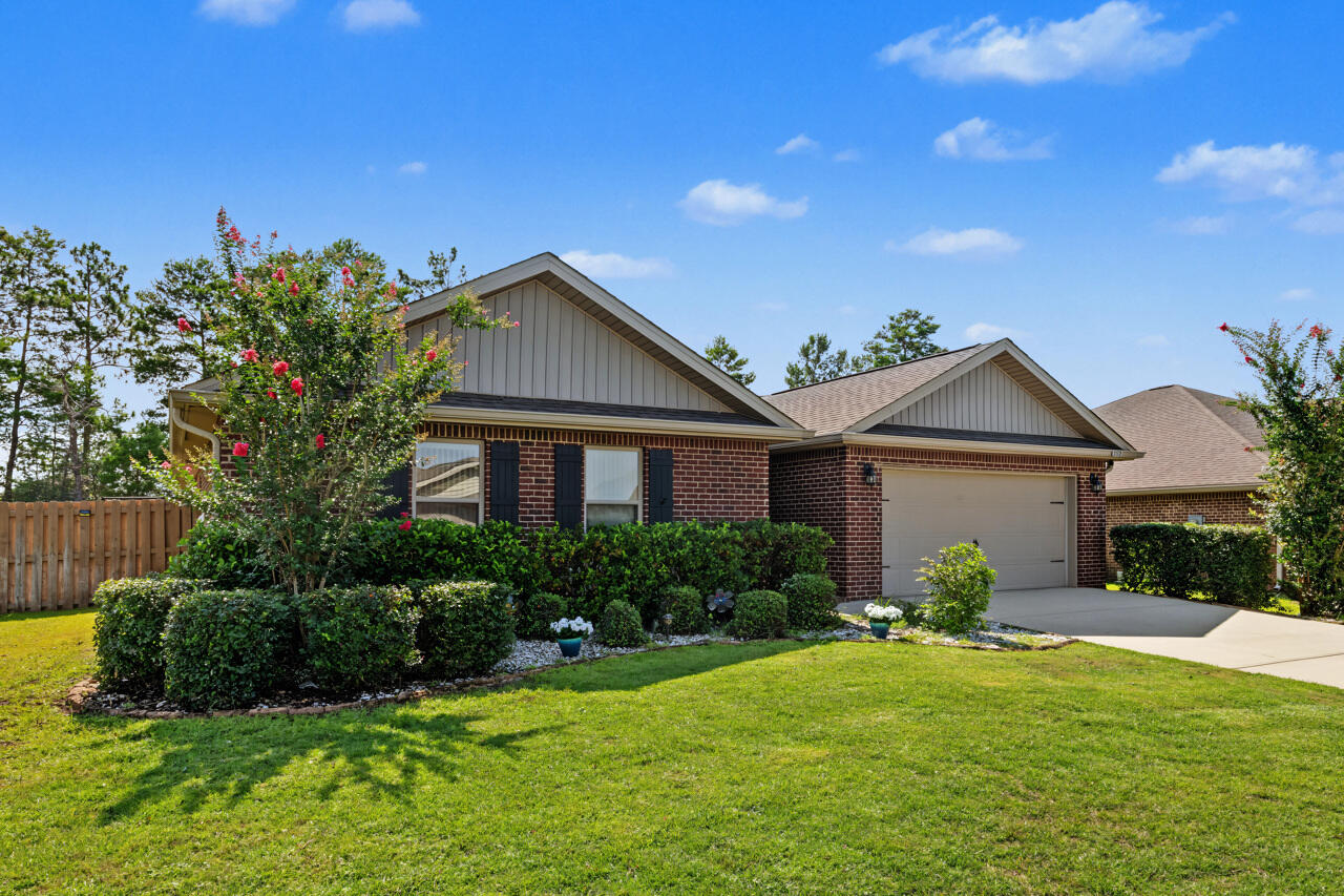 352 Merlin Court Crestview, FL 32539 - Photo 2 of 59 2-02