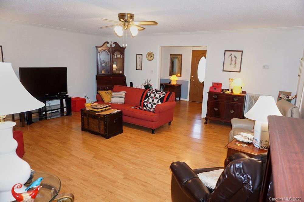 2070 Westover Road Hickory, NC 28602 - Photo 33 of 42 Gallery Image 33