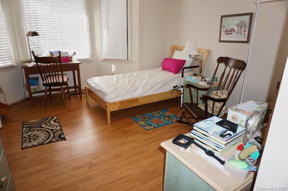 2070 Westover Road Hickory, NC 28602 - Photo 36 of 42 Gallery Image 36