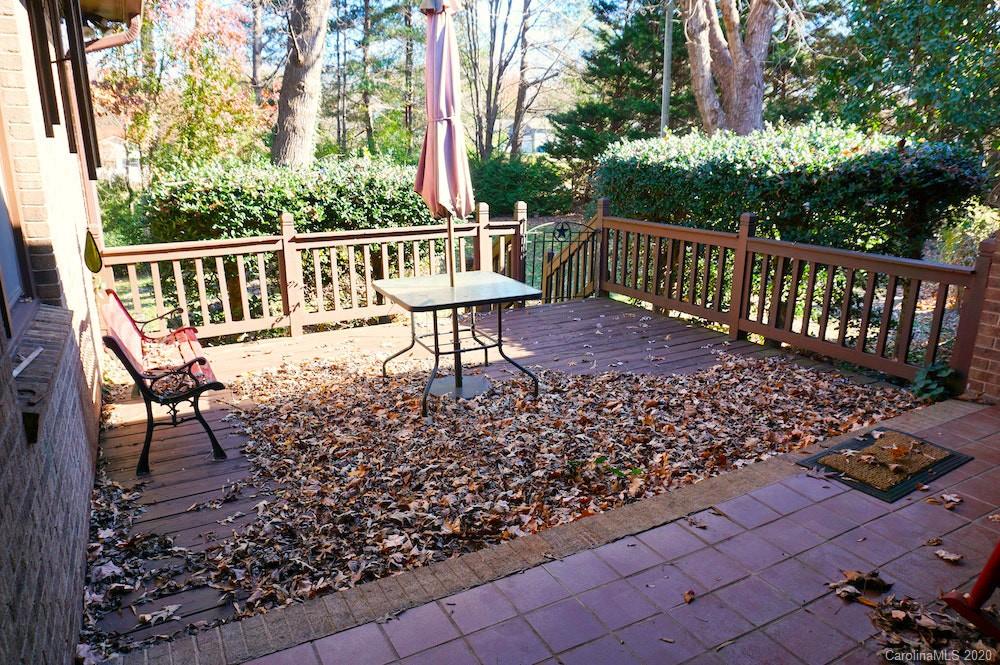 2070 Westover Road Hickory, NC 28602 - Photo 8 of 42 Gallery Image 8