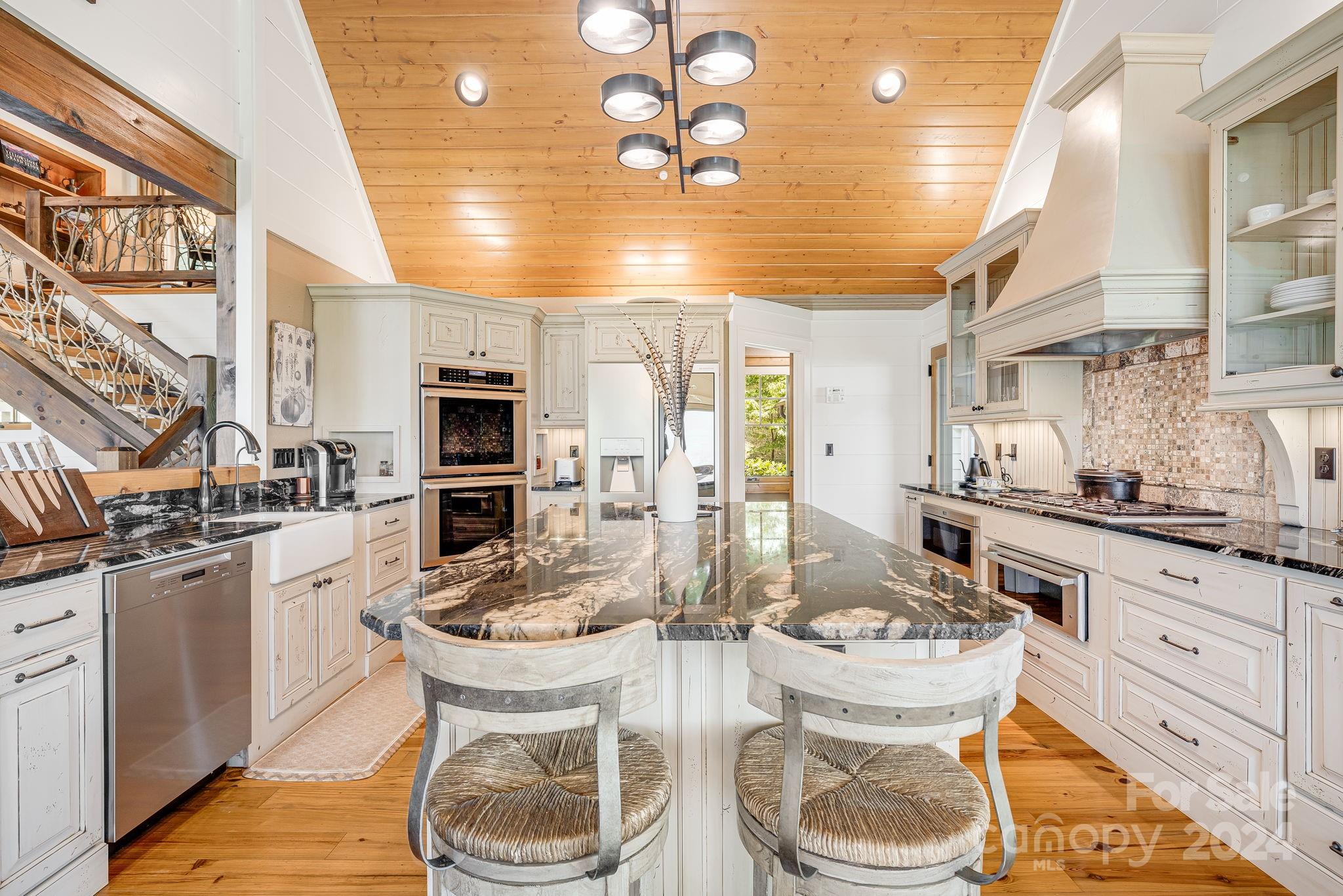 249 Cook House Road, Unit 208 Sylva, NC 28779 - Photo 14 of 48 Gallery Image 14
