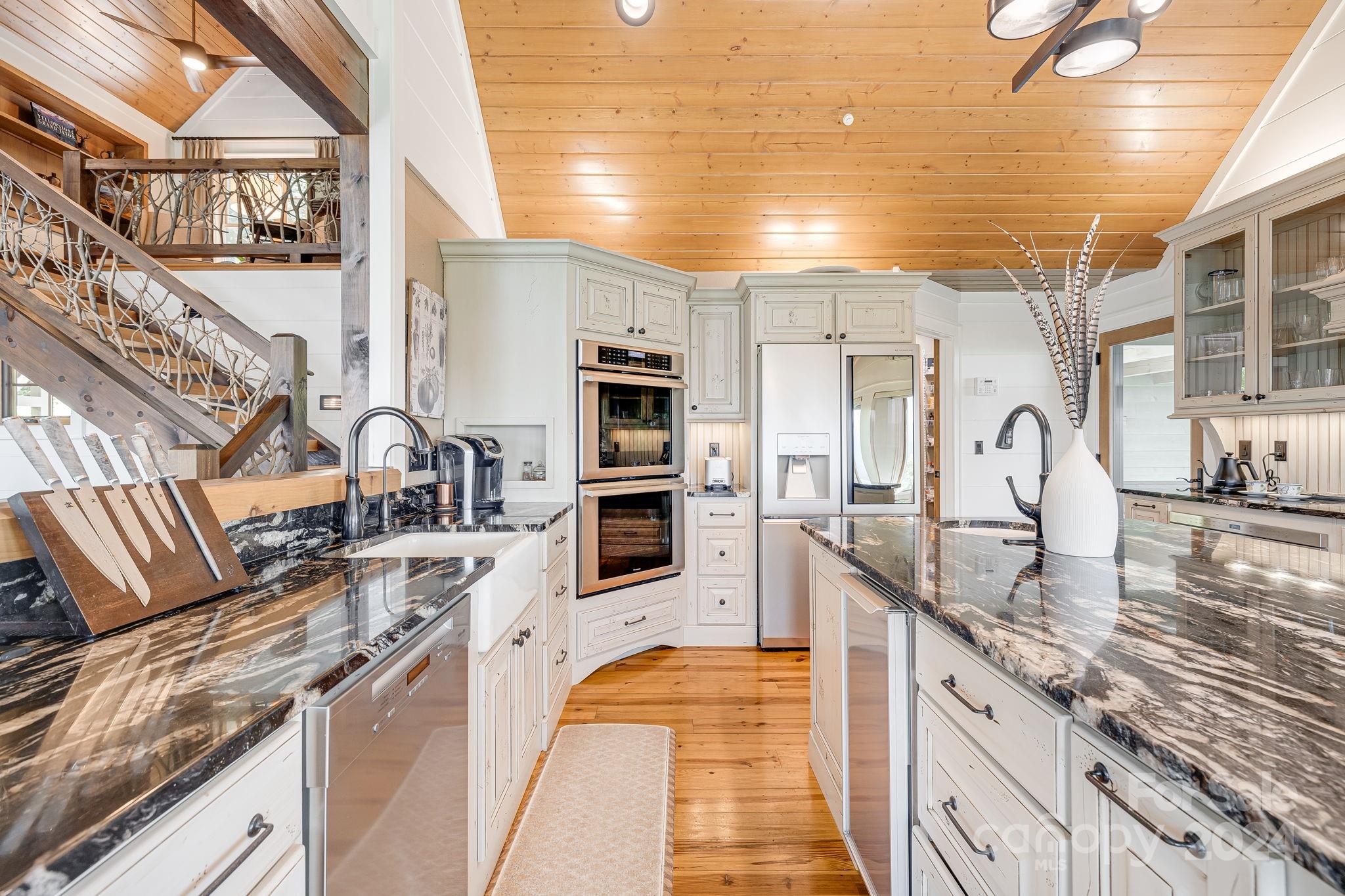 249 Cook House Road, Unit 208 Sylva, NC 28779 - Photo 15 of 48 Gallery Image 15