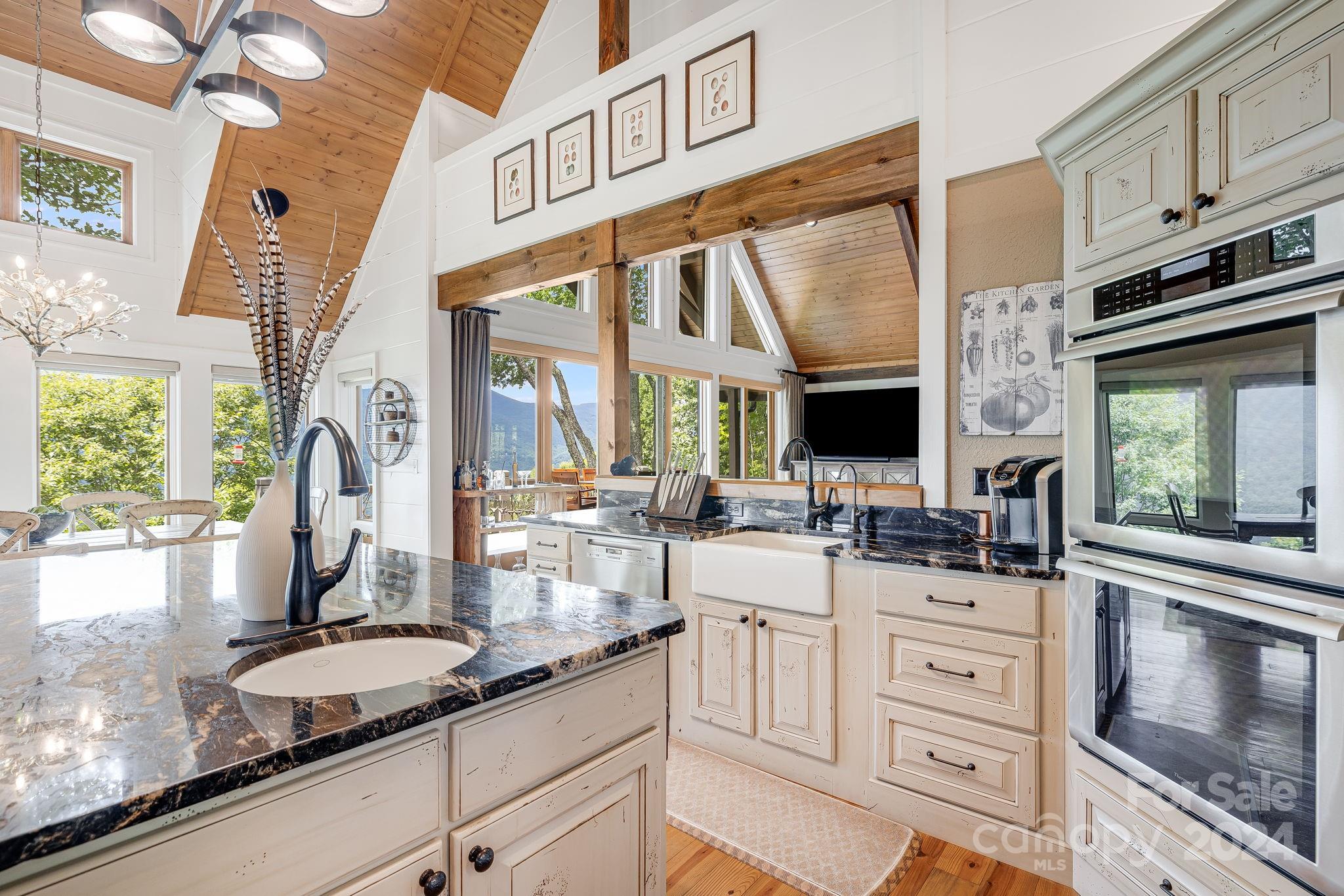 249 Cook House Road, Unit 208 Sylva, NC 28779 - Photo 16 of 48 Gallery Image 16