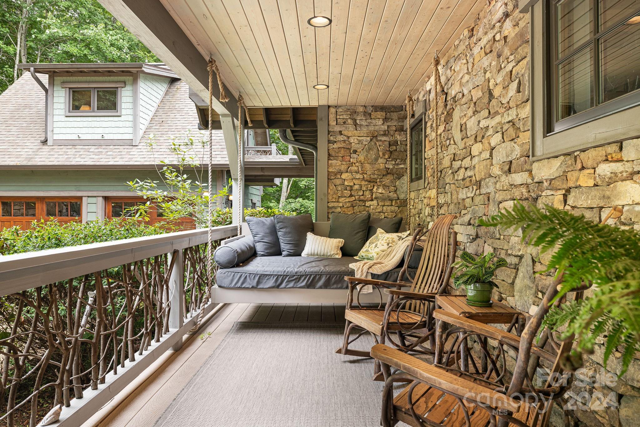 249 Cook House Road, Unit 208 Sylva, NC 28779 - Photo 5 of 48 Gallery Image 5