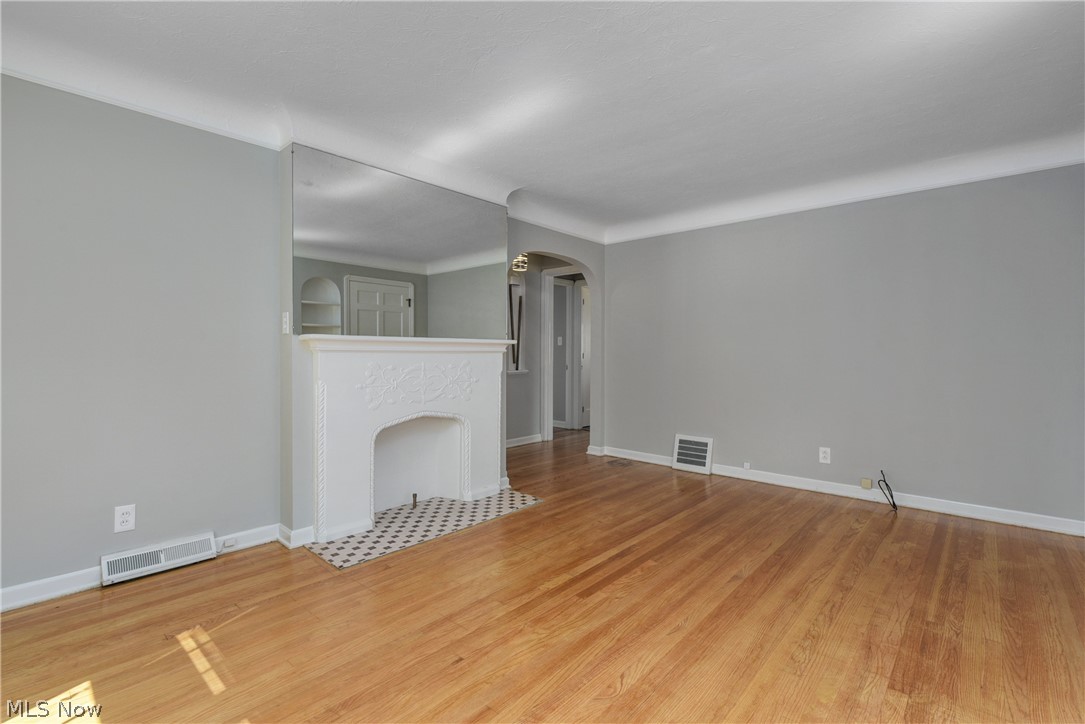 16205 Munn Road Cleveland, OH 44111 - Photo 3 of 34 Gallery Image 3