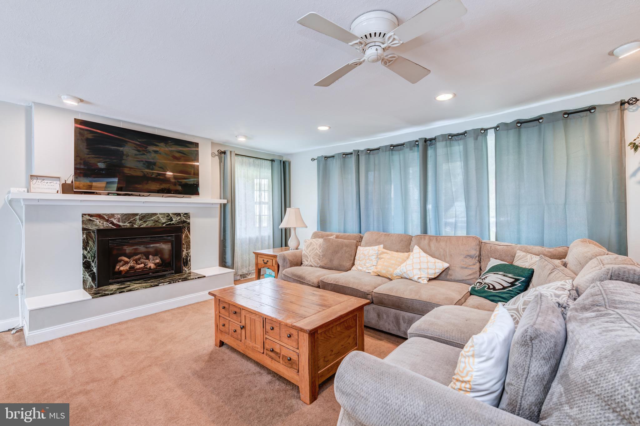 717 Woodside Road Jenkintown, PA 19046 - Photo 3 of 37