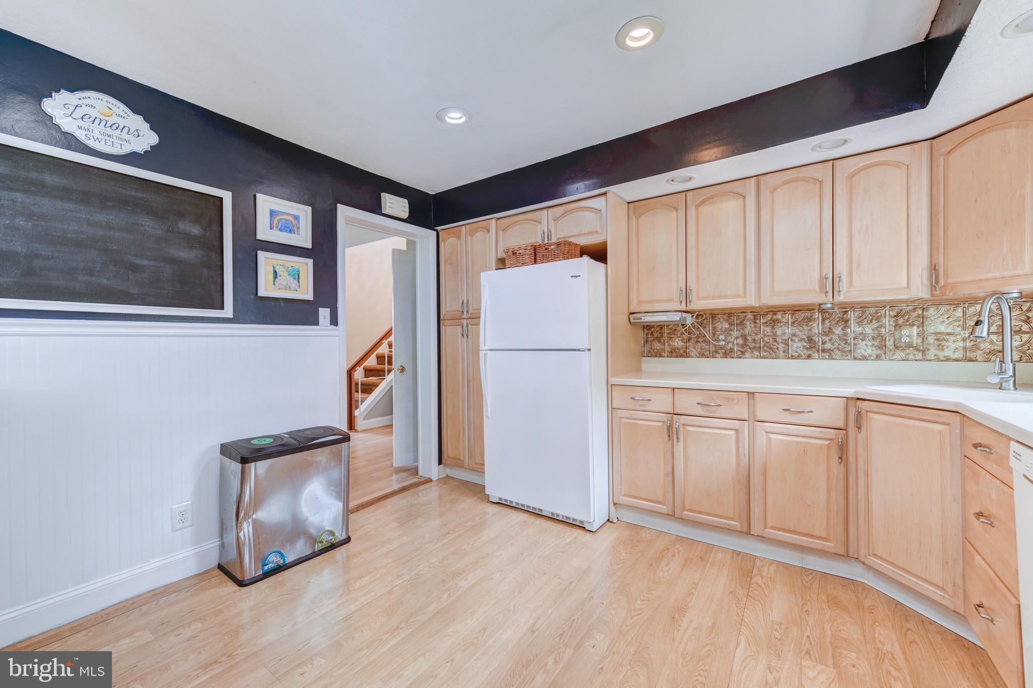 717 Woodside Road Jenkintown, PA 19046 - Photo 8 of 37