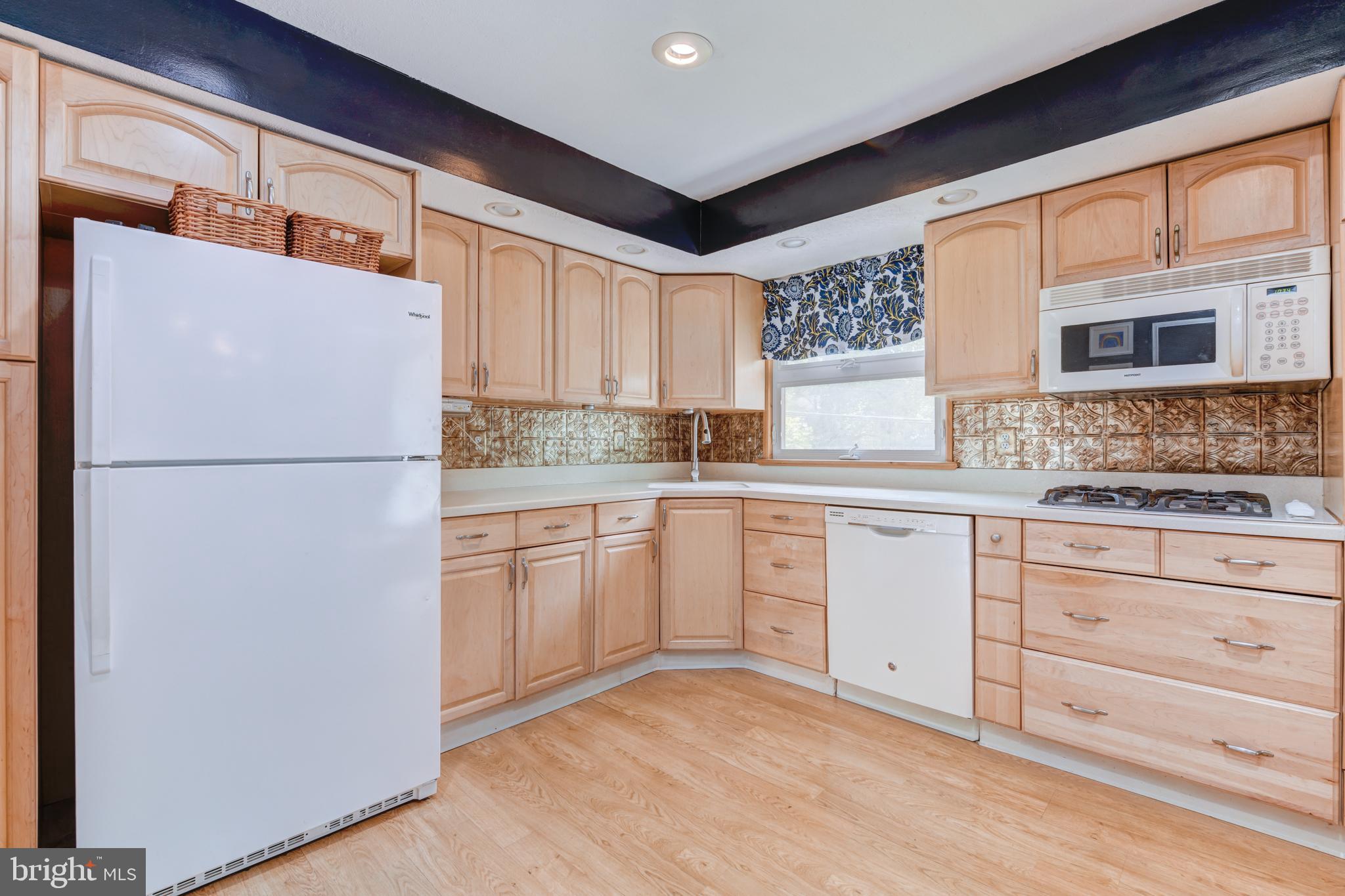 717 Woodside Road Jenkintown, PA 19046 - Photo 9 of 37