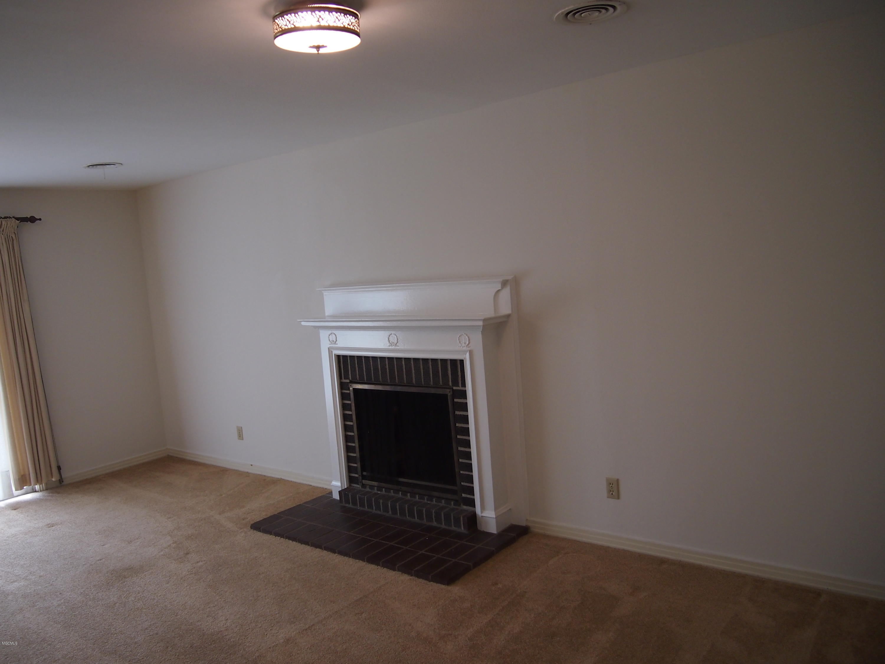 2481 Old Bay Road Biloxi, MS 39531 - Photo 4 of 14 P1011153
