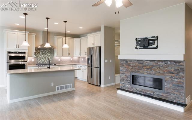 2028 Ruffino Drive Colorado Springs, CO 80921 - Photo 4 of 35