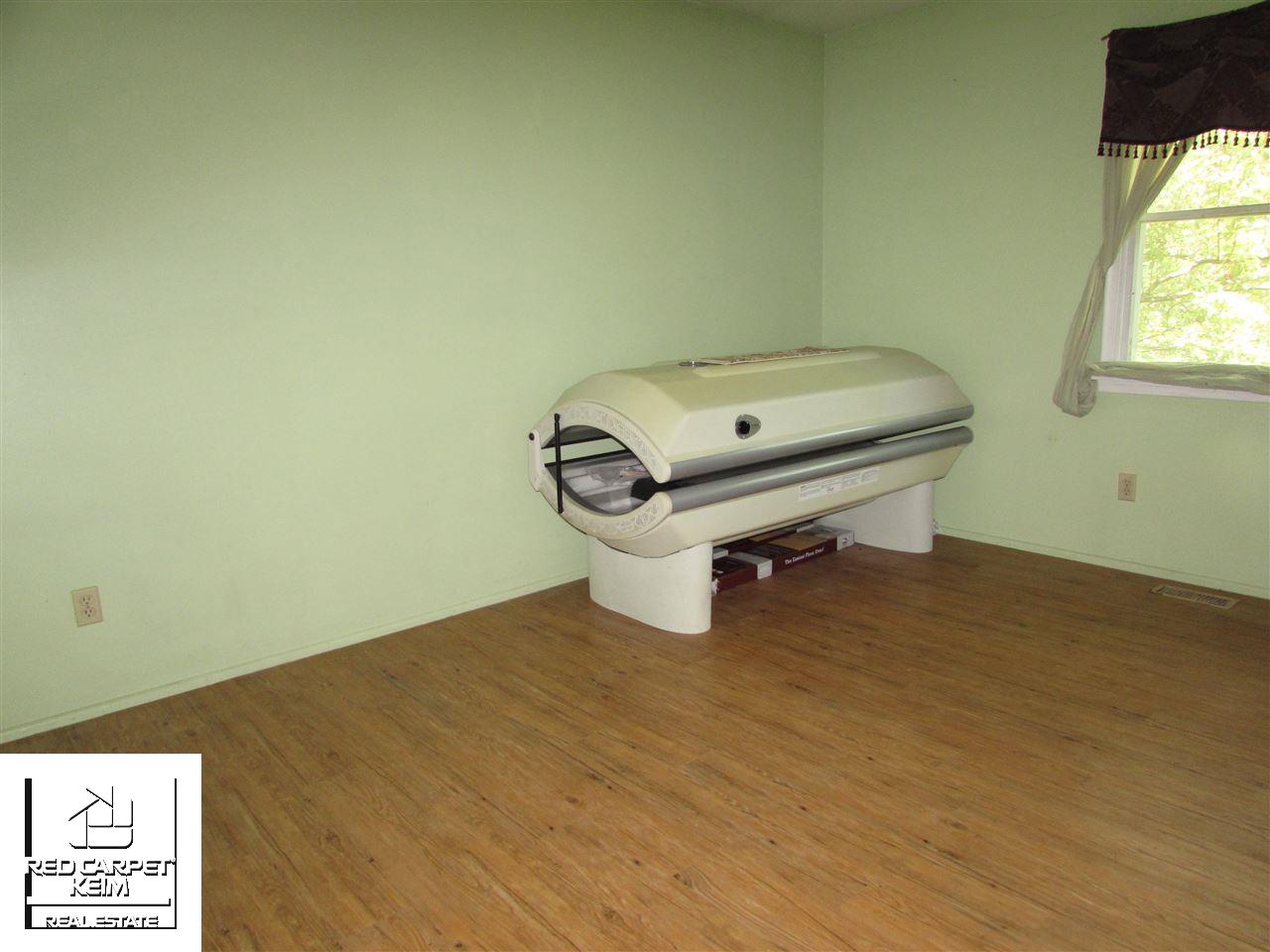 6455 North Oak Road Davison, MI 48423 - Photo 17 of 27 50012288-16.JPG
