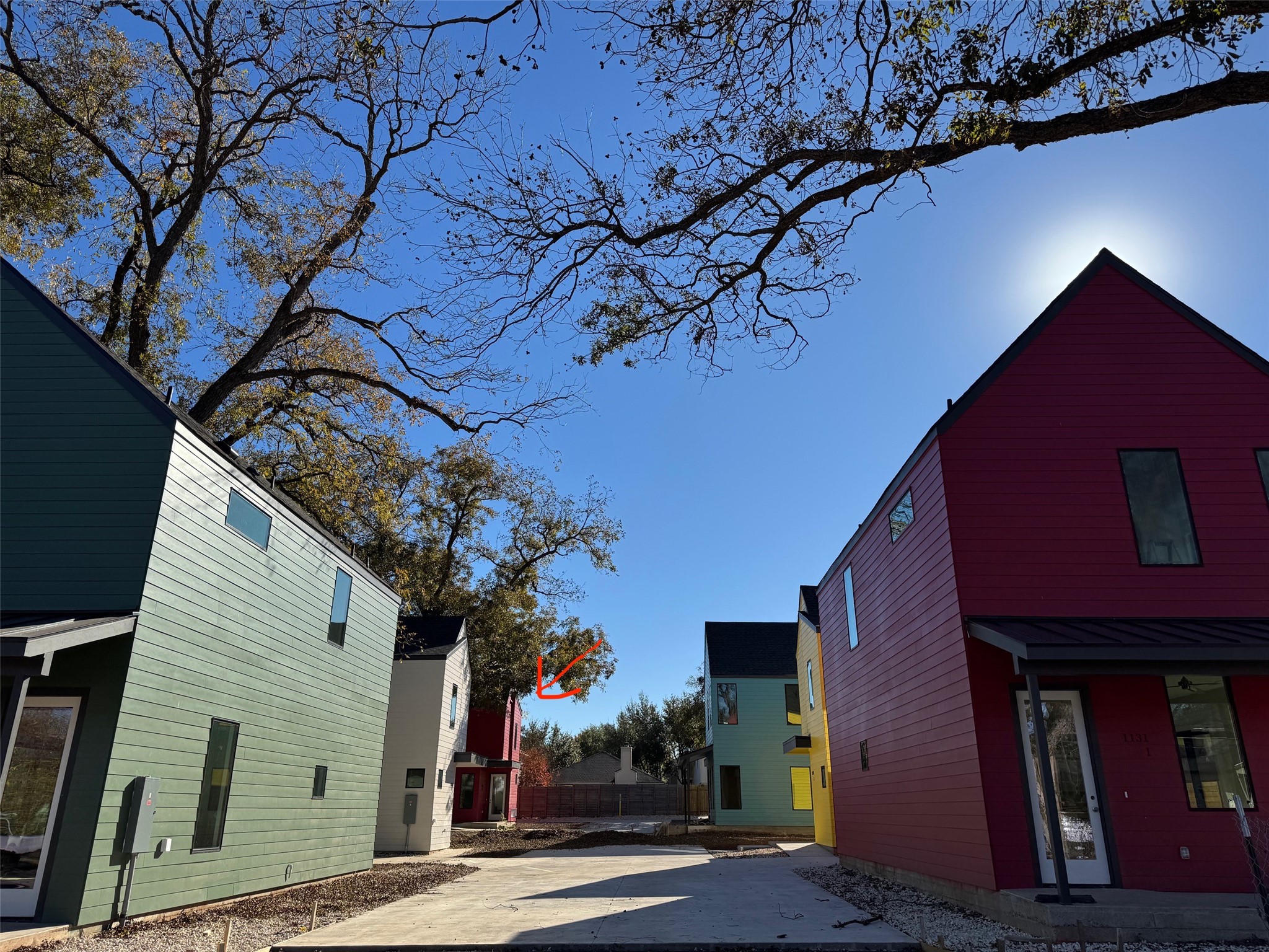 1131 Walton Lane, Unit 4 Austin, TX 78721 - Photo 2 of 13 a front view of a house