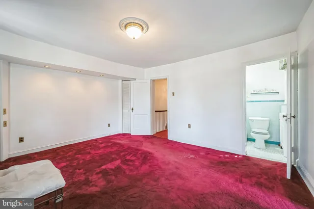 a view of empty room